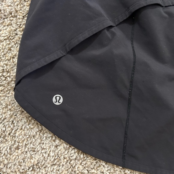 Lululemon Speed Up Mid-Rise Short 4"
Black Women's Size 12 Running Yoga Gym Prep - Picture 5 of 6